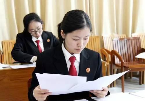 辅警|这些“铁饭碗”听起来体面，实际是“合同工”，应届生可先了解下