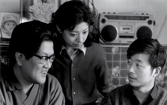 关牧村|关牧村带着儿子改嫁，前夫王星军孤身一人，什么造成这么大反差？