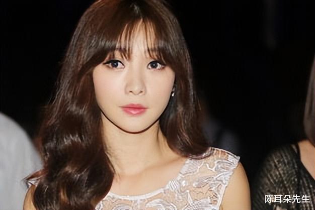 柳岩|柳岩：我穿着高跟鞋，看了李连杰5秒，他是个正人君子