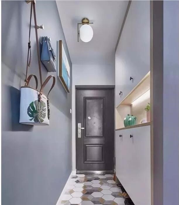 进门只放个成品鞋柜,浪费又难看,这样装一个柜子超好用