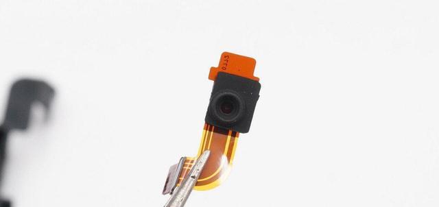 |拆解索尼PS5DualSense手柄，探索自适应扳机，双线性震动马达