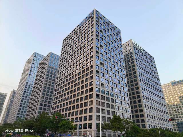 it芯片|旗舰级IMX766V传感器下放,vivo S15 Pro讲述拍摄大片并不难