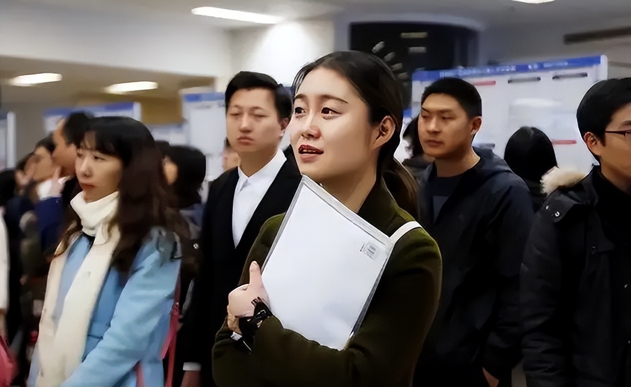 仪征|400余名大学生被骗百万，虚构高薪岗位设下陷阱，毕业生求职要当心