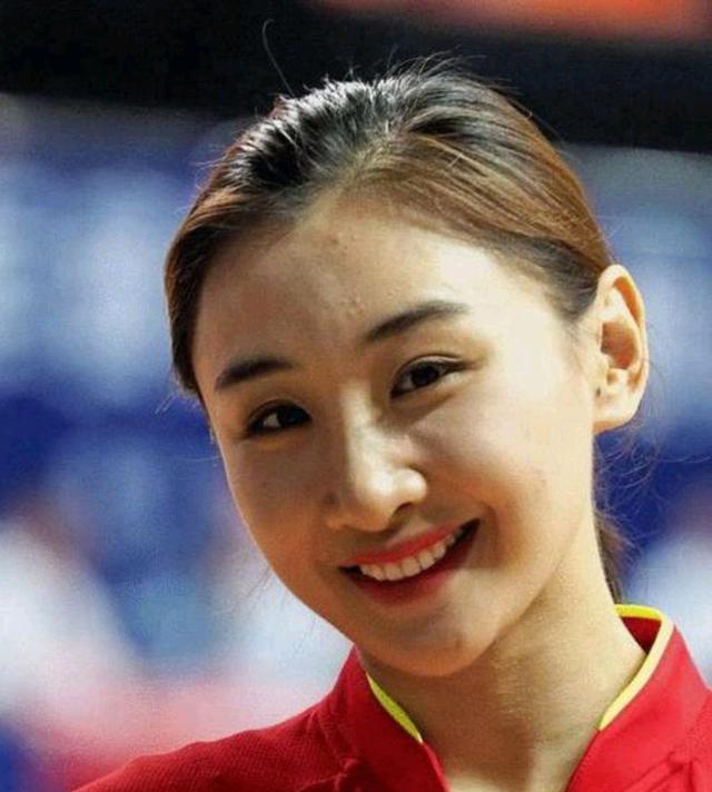 何雯娜|订婚4个月产女！最美冠军嫁二婚制片人，同体操王子由恋人变仇家
