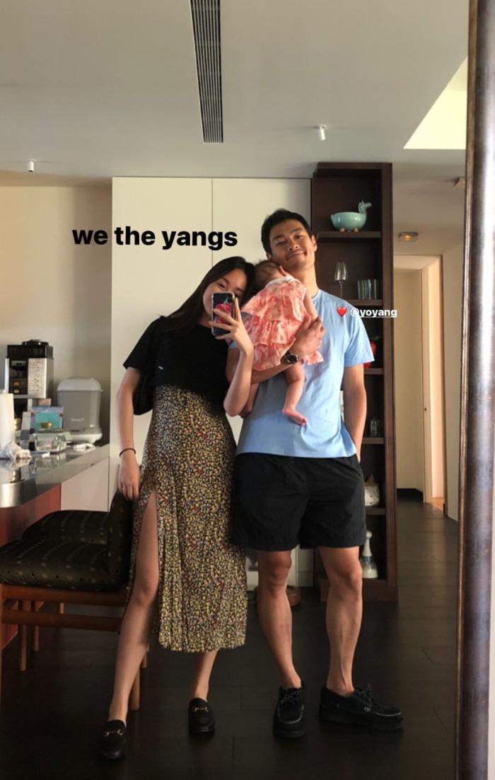 杨祐宁|杨祐宁晒全家福为2岁女儿庆生,玩得比孩子开心,女儿罕见露正脸