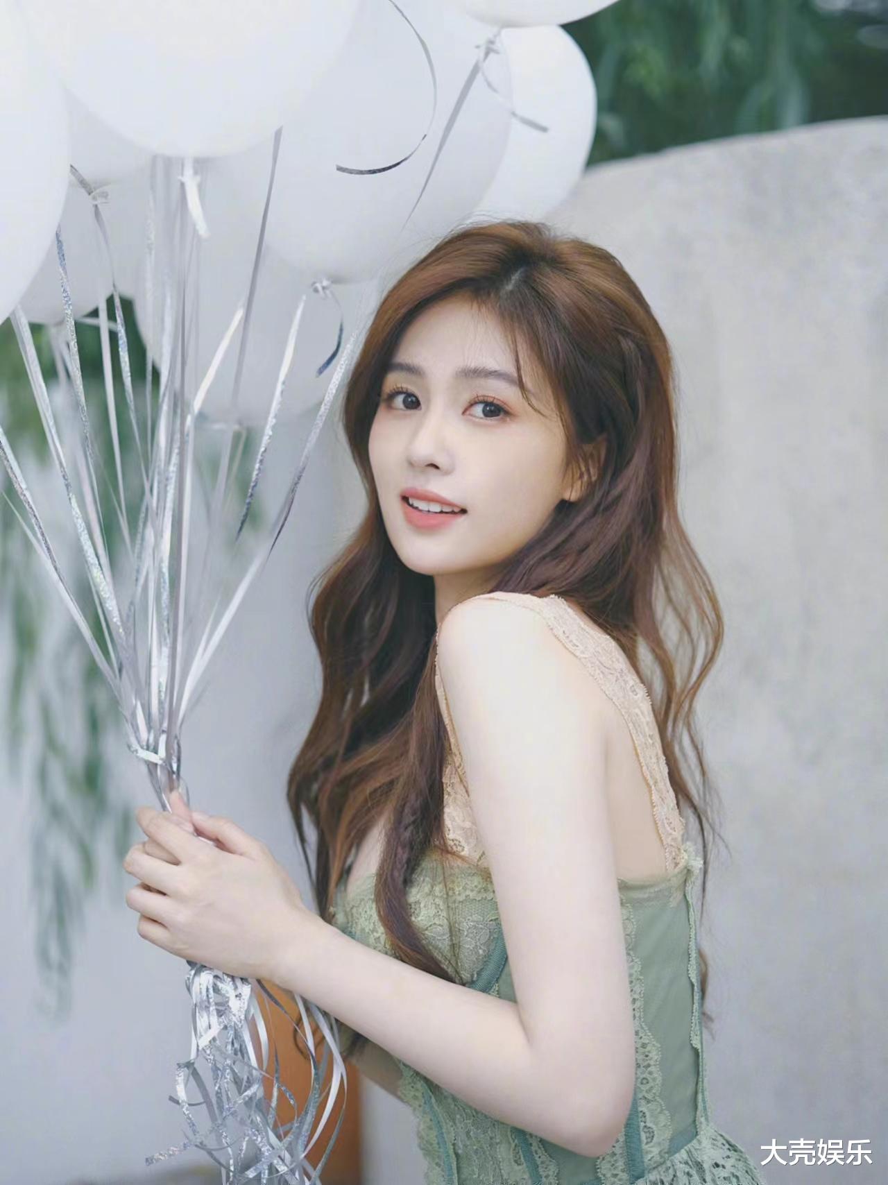 白梦妍|于正科普娱乐圈女明星段位，称白鹿是一线女星，很多网友却不认同