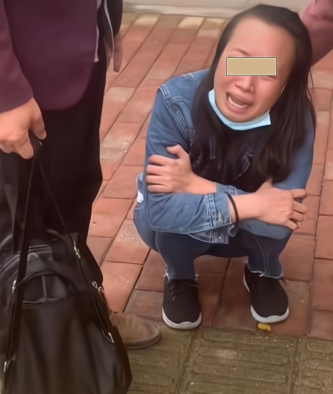 网传14岁女生被同学骗至家中割喉,亲人伤心痛哭,现场让人揪心