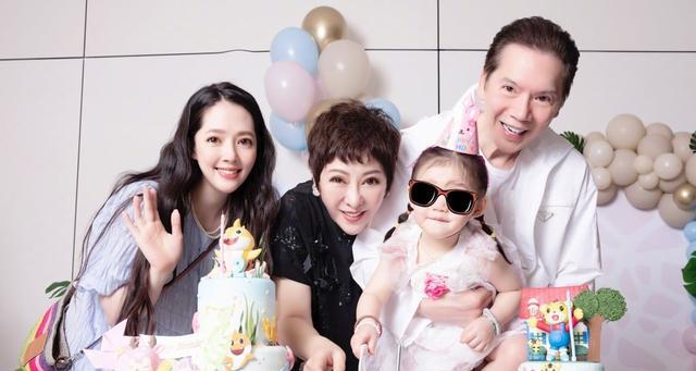 向佐|向佐爆出轨持续神隐,缺席儿女庆生派对,郭碧婷是嫁给向太吗