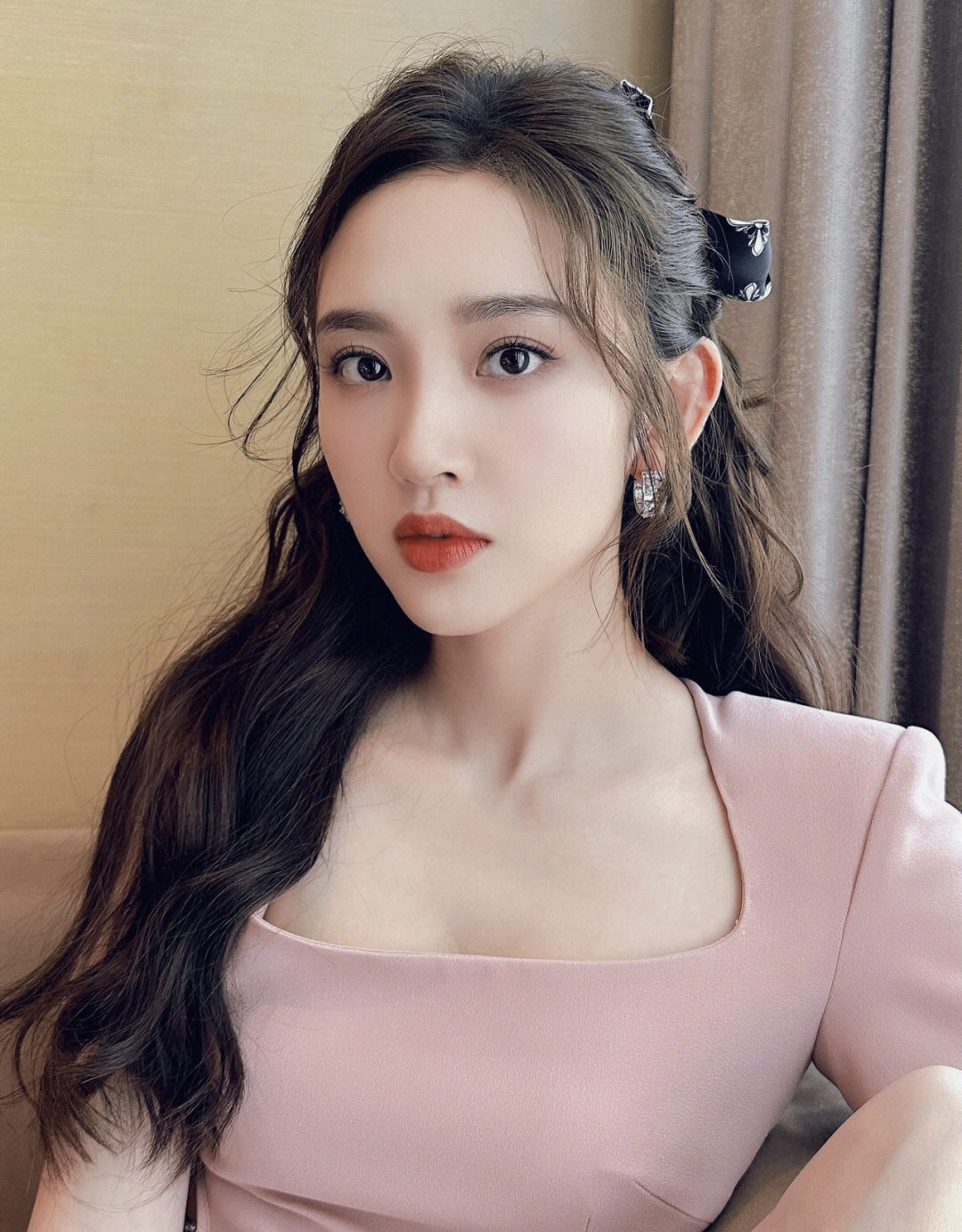 戏剧|短发是精灵，长发是淑女，唐艺昕张若昀如果分手那真的不信爱情了