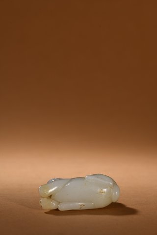 文玩|清代 和田玉灵猴把件