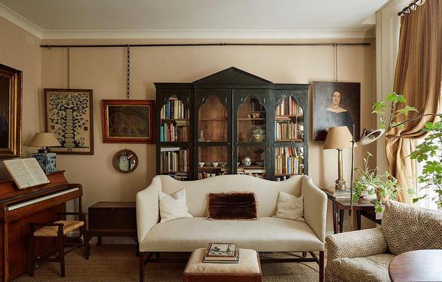 住房龄100多年的公寓,装修复古不显老,暖棕色调有气质,会着迷