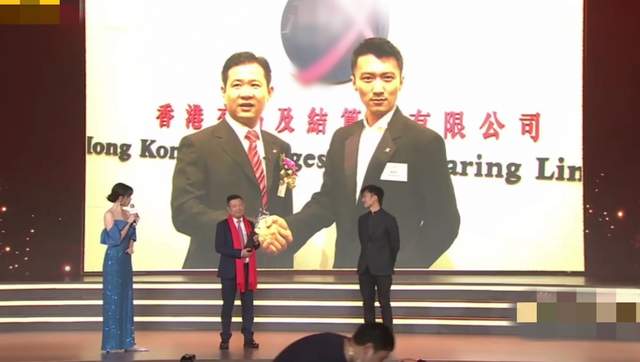 谢霆锋|谢霆锋成知名国牌股东，与企业总裁友情达20年，谈国货崛起太骄傲