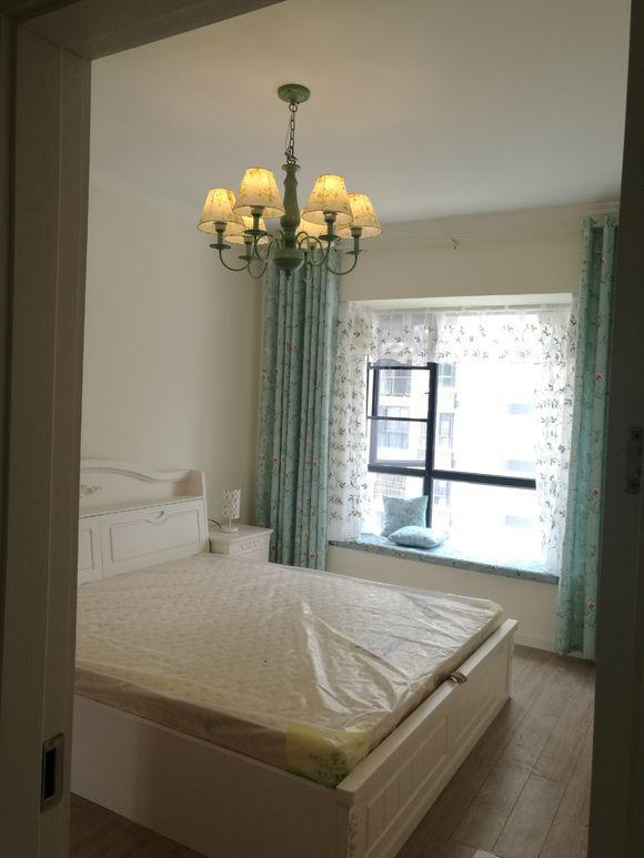 刚通风的新房，简单装修晒业主群就被大家点赞，进门玄关是亮点！