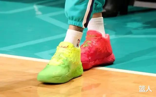 耐克|NBA球员上脚：哈雷尔和塔克穿狠鞋，3大国产品牌的球鞋都有