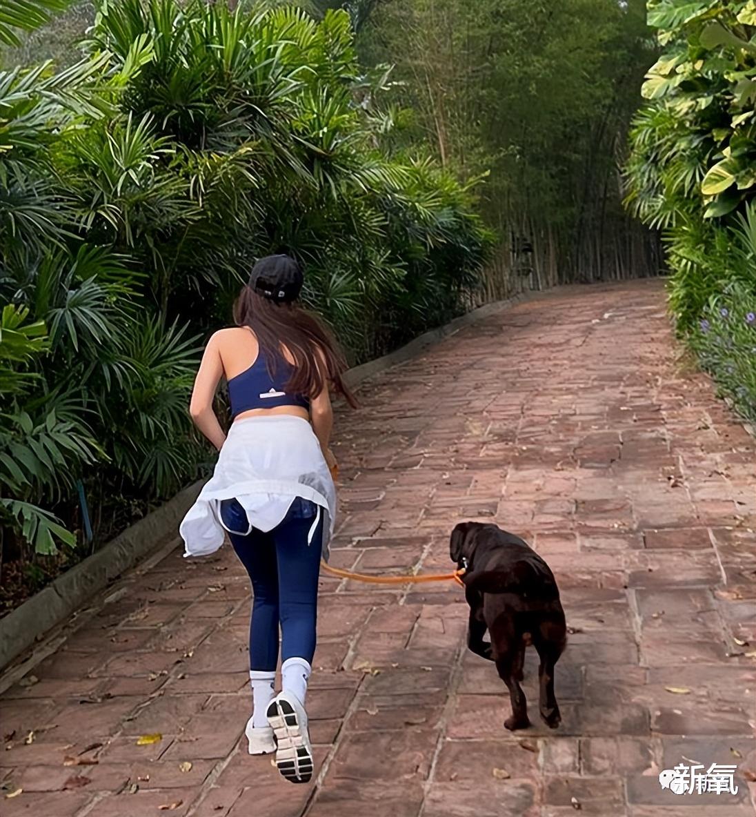 aump|aump,人送外号“拽姐”