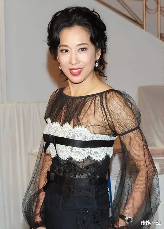 雷德利·斯科特|净身出户离开霍家，二婚老公分她一半资产，朱玲玲无疑是人生赢家