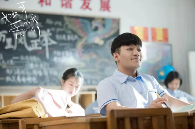 尤浩然|尤浩然糊成这样,是因为“长残了”?他的问题,远比你想象的多