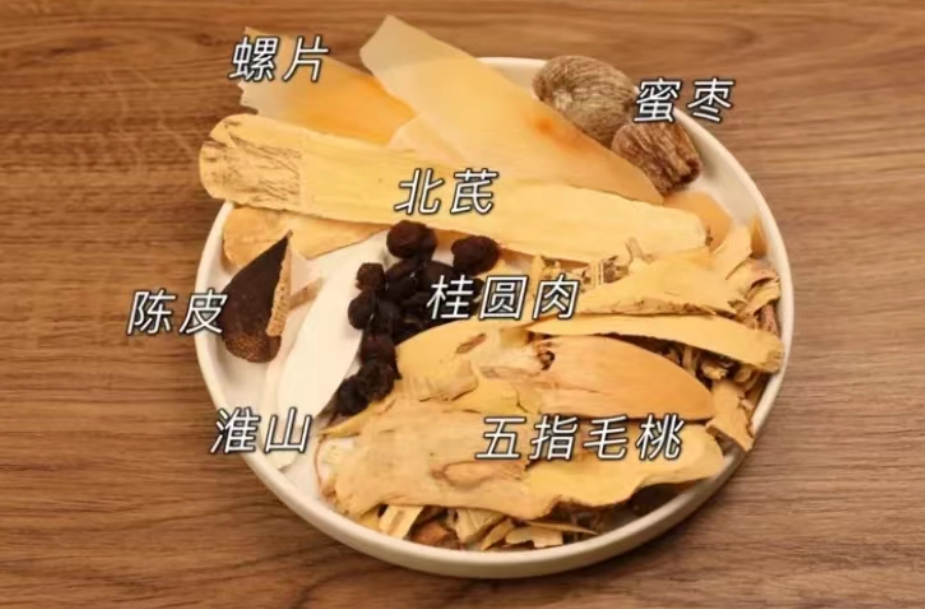 玉米|夏季喝汤，内行人经常喝这汤，营养又鲜美，滋补气血，早食早受益