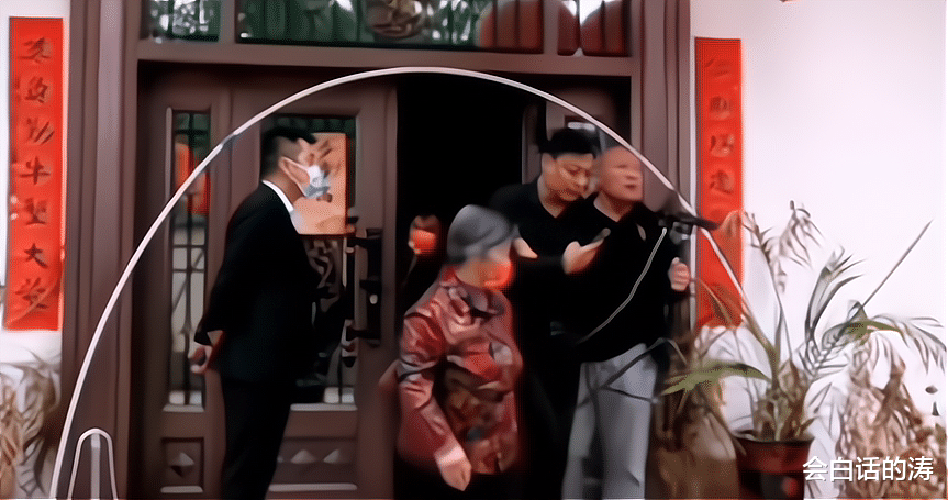 陈萌|曝朱小伟和陈萌已同居，旅游团未经同意擅闯婚房，网友：过分了