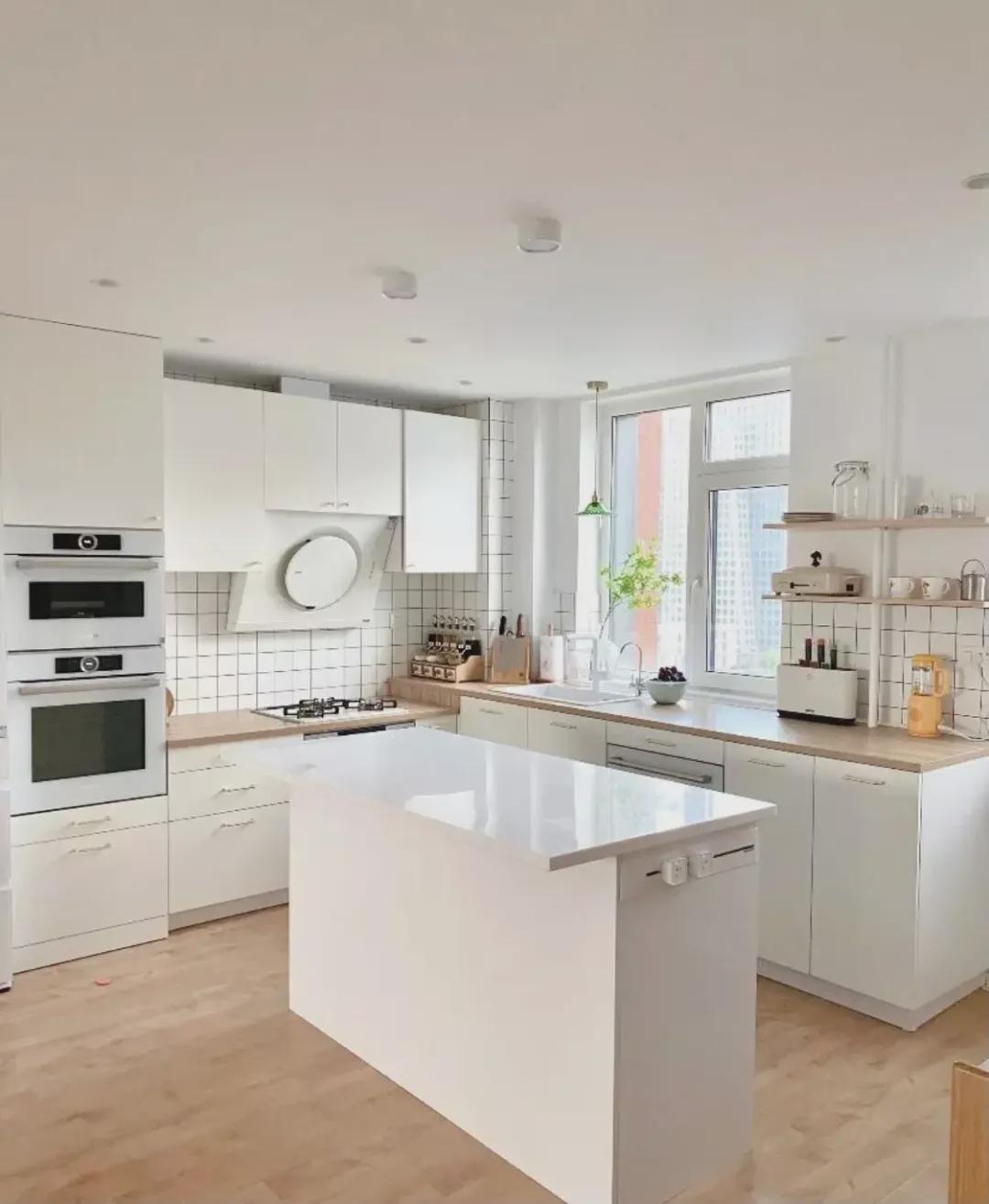 110㎡装出豪宅范~中西厨兼顾 还有衣帽间、书房、洗衣房……