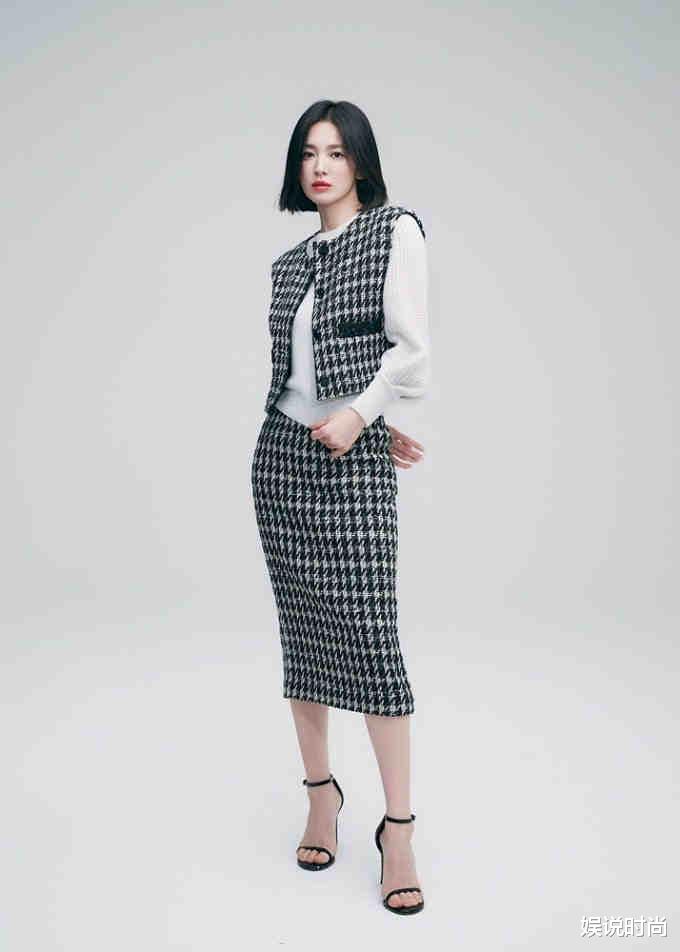 秋天职场精致干练的穿搭来了！宋慧乔三点技巧，穿出优雅知性