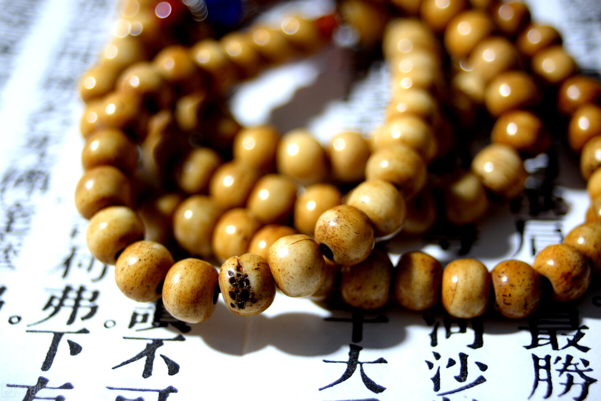 文玩|手串要不要上油?