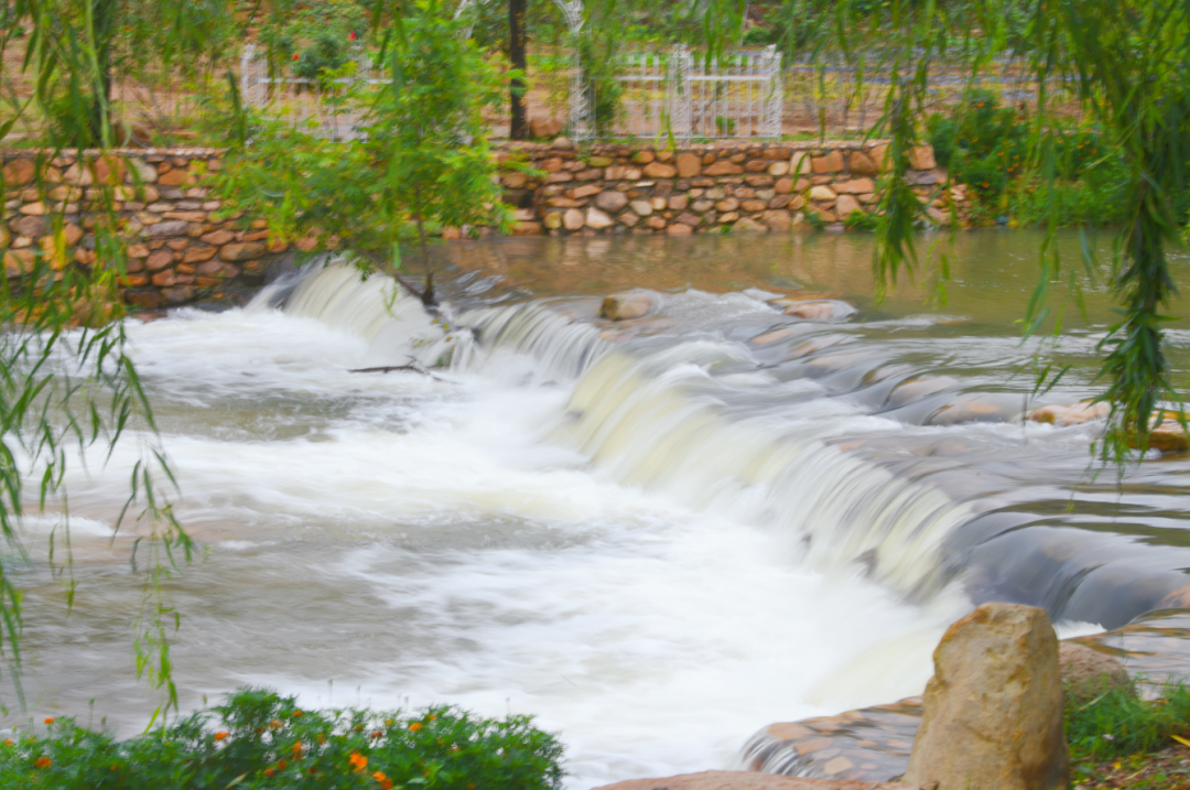 |雨后的海阳瀑布群,壮观