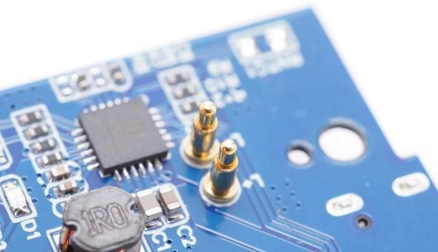 无线耳机|内置英集芯IP5333多功能电源管理SOC，Kiss me Q8真无线耳机拆解