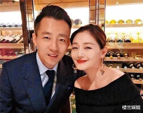 小姐姐|汪小菲离婚后首次直面媒体，双眼浮肿显憔悴，发言透露出两个信号