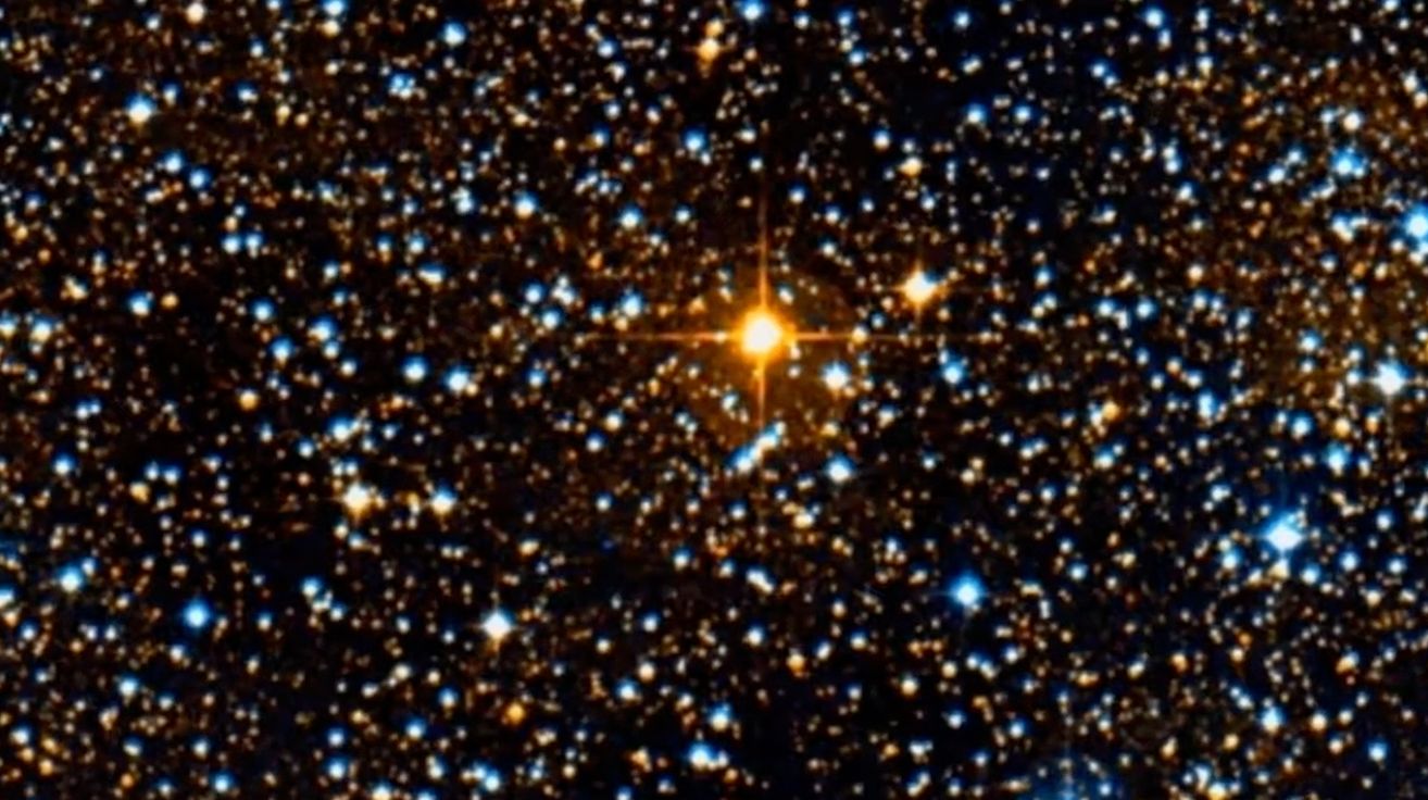 盾牌座 UY | 已知宇宙中最大的恒星,它可以装下6500万亿个地球