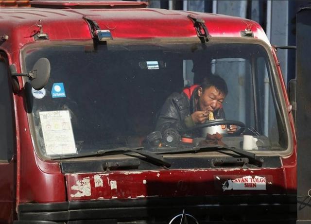 “夫妻车”成为大货车的主流?他们都是真夫妻吗?内行人道出实情