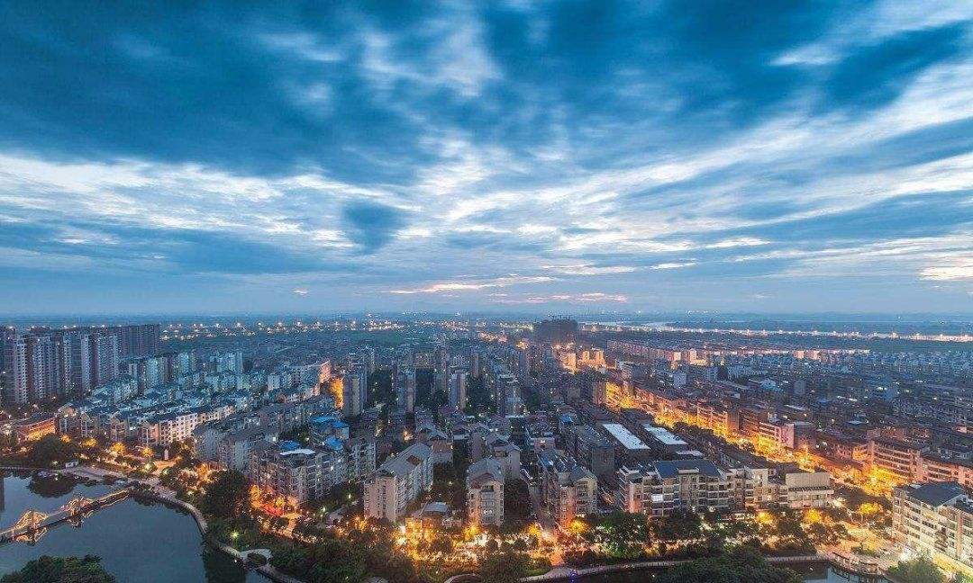 戈壁|古语有云“上天入地,海底奇观”