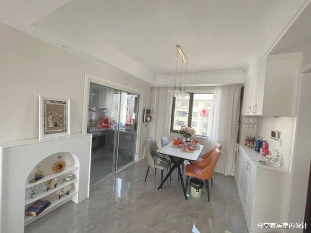 看她家刚乔迁入住的新房，效果很漂亮，以后装修了很值得参考！