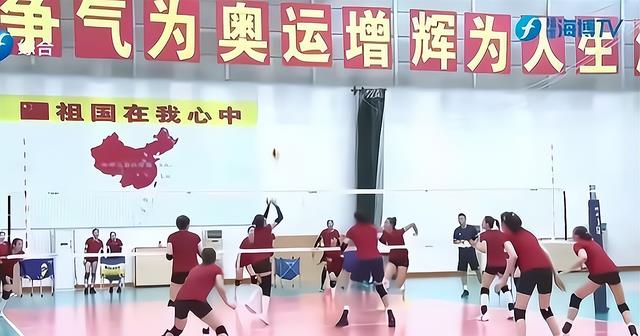蔡斌|给蔡斌点赞！江苏女排两新星“被弃”，一人曾被捧为巨星接班人！