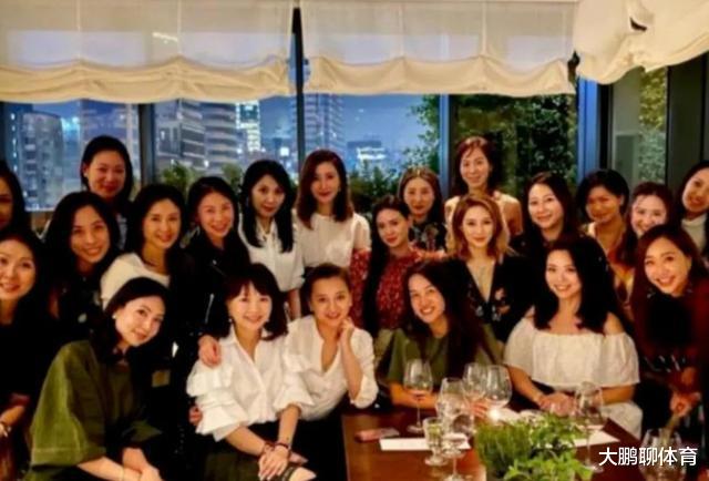 郭晶晶|郭晶晶被香港顶级贵妇天团排挤，李嘉欣徐子淇黎姿都嫁得好