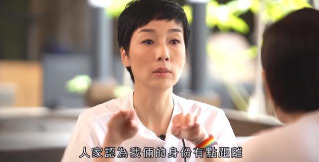 TVB|她曾是杨幂前夫的挚爱,30岁转嫁富豪老公,生三孩幸福甜蜜…