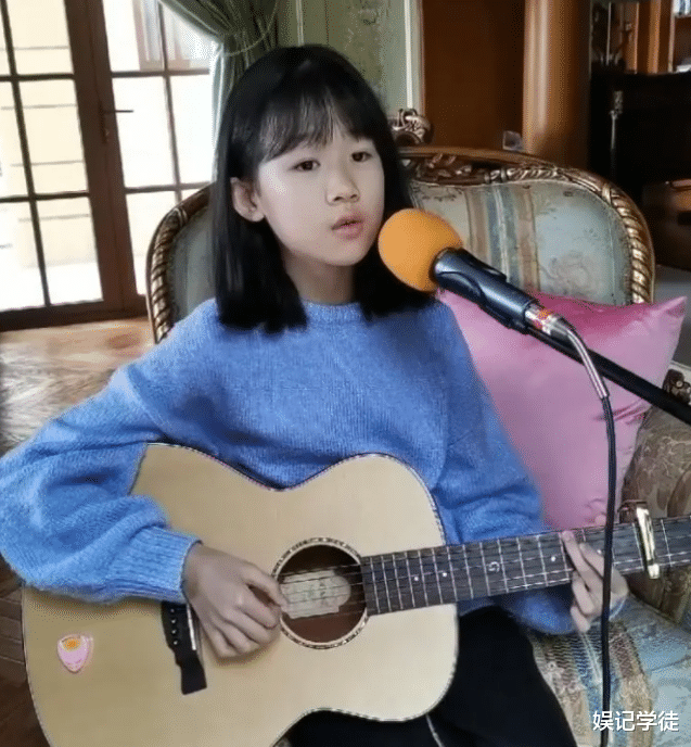 陆毅|解锁新才艺！陆毅14岁大女儿在豪宅内跳舞，四肢纤细身材高挑