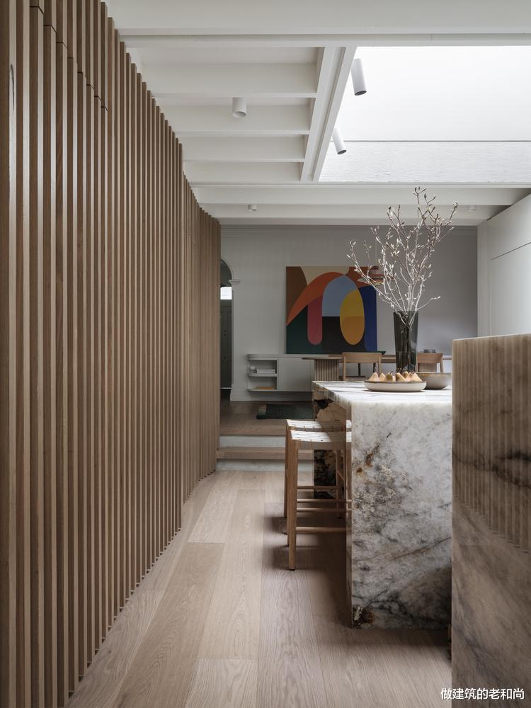 都说狭长的地块不好设计,为什么这个住宅更新项目如此突出?