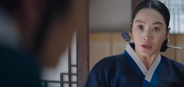 王后伞下|《王后伞下》老二又帅又善良，怪不得这个女子要追着他跑，太甜蜜