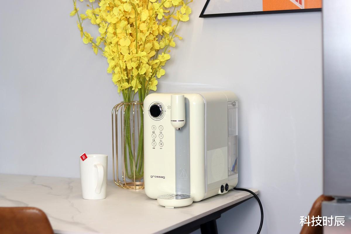 夏日炎炎,可以快速出冰水的饮水机:复古造型,好看且强大