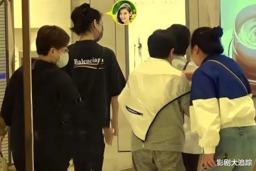 奚梦瑶|奚梦瑶带婆婆逛街排场大！豪华大厅私人接待，三胎也将提上日程