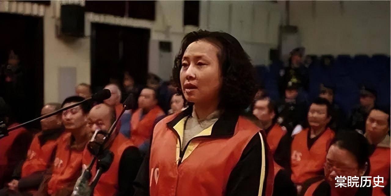 四川女黑老大叶永梅,凭借漂亮脸蛋只手遮天十余年,最终结局如何