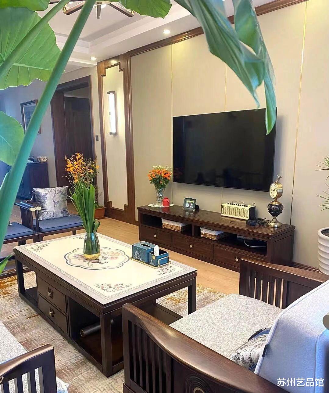 新中式简洁优雅,深邃中浸透着清丽与隽秀