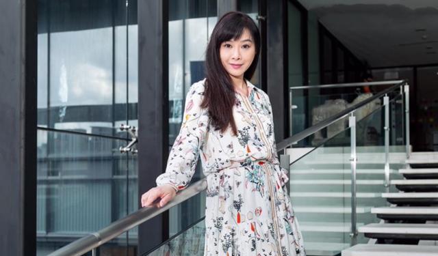 林利|47岁女星陈柏渝复出拍戏，与富商离婚后背负巨债，曾做KOL收入低