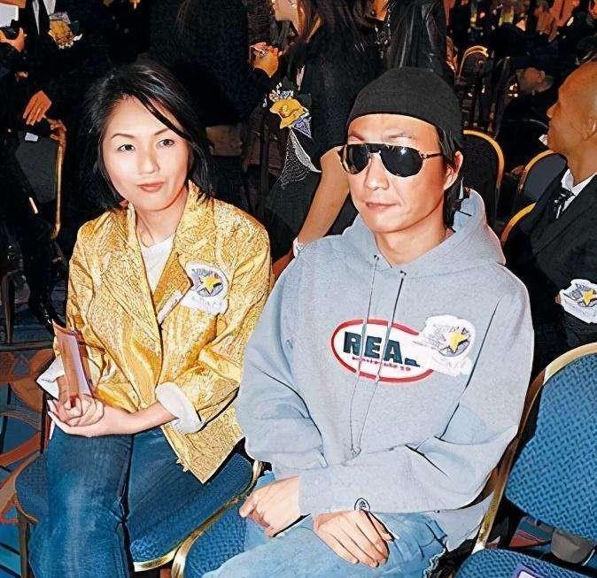 阿Sa|有一种“整容”叫蔡卓妍分手，前任陈伟霆一如既往，她却像变个人