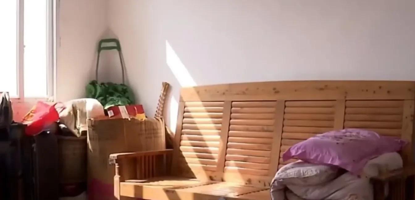 儿子拒绝赡养,老人一气之下带着百万拆迁款找女儿,儿子无计可施