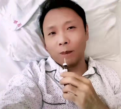 祁隆|43岁男星被疑离婚！过生日谈家人崩溃痛哭，妻子火速发声否认出轨