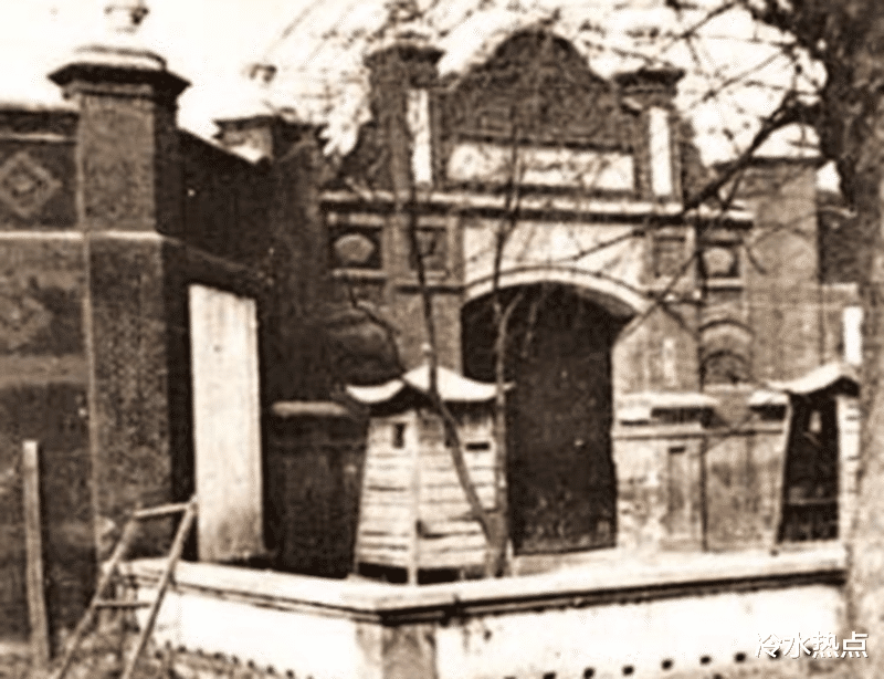 1932年陈独秀被捕,一年轻女子拿着报纸痛哭:这不是我家李老头吗