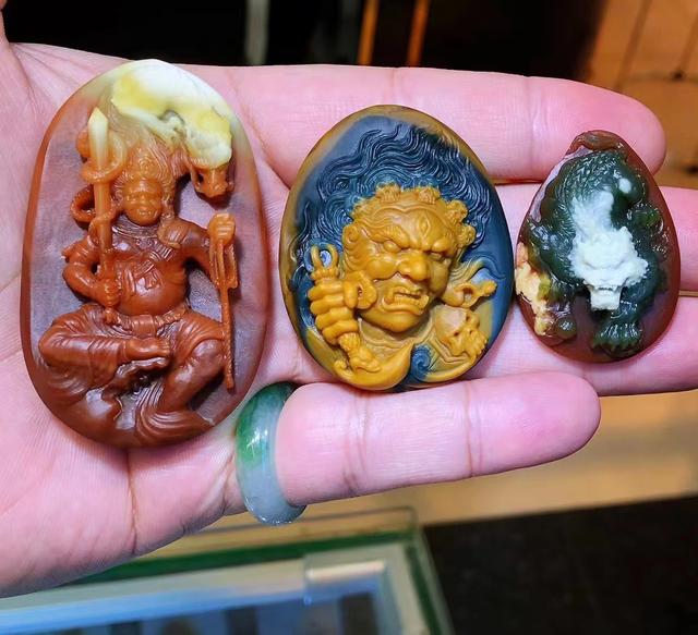 雕刻|再美丽的石头，再有意思的雕工，也比不上市场的萧条