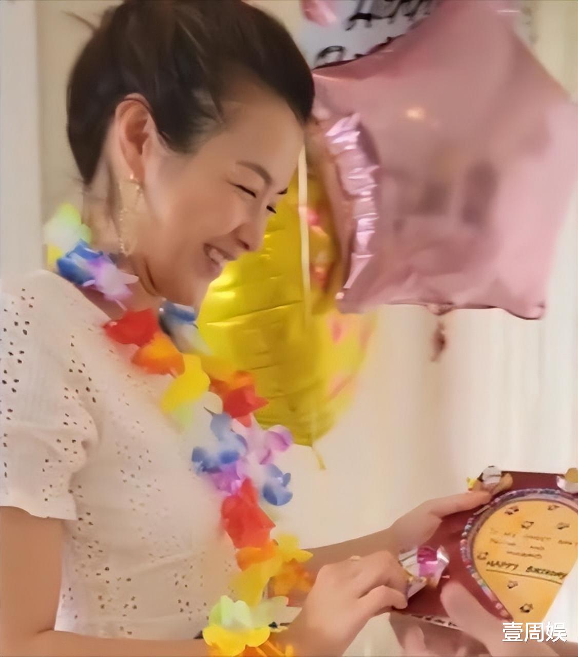 陈茵媺|视帝陈豪生日秀恩爱，抱着陈茵媺不撒手，三个子女贴心送礼物！